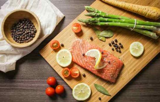 Pescado con verduras -sayuran