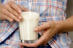 Una niña perdió peso con kéfir.